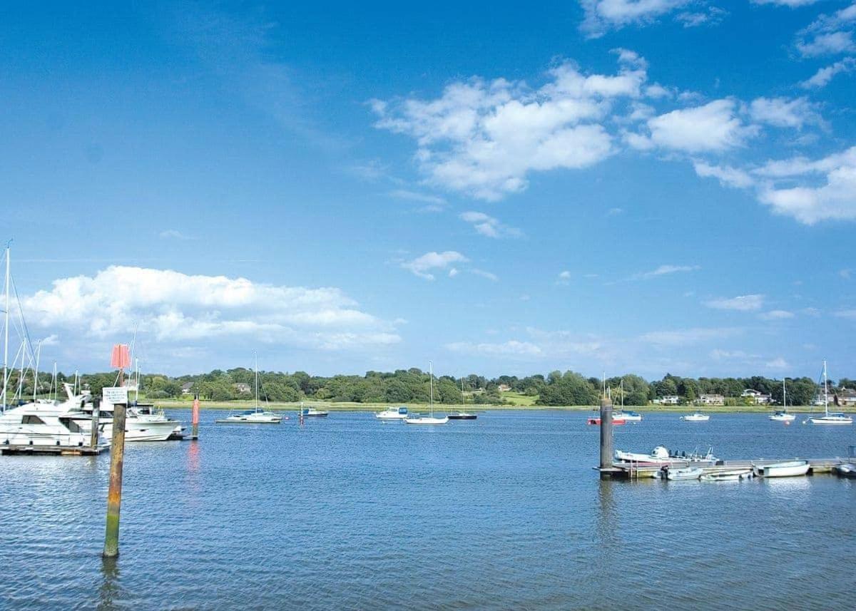Mercury Yacht Harbour And Holiday Park Lower Swanwick Zewnętrze zdjęcie