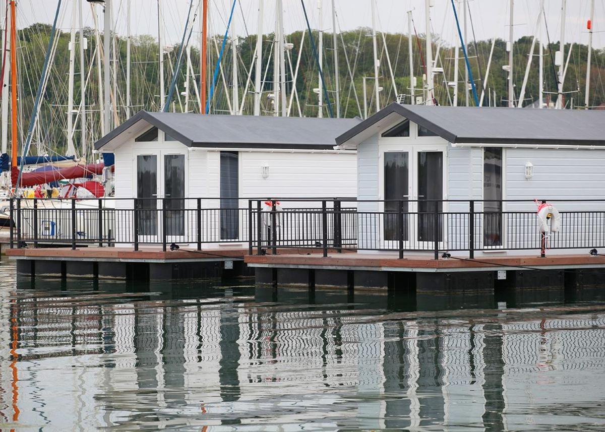 Mercury Yacht Harbour And Holiday Park Lower Swanwick Zewnętrze zdjęcie